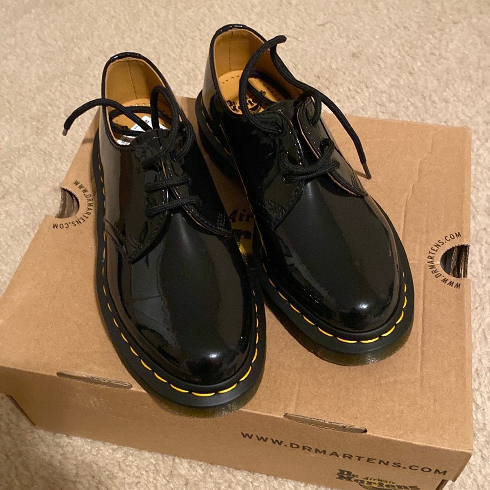 NWT Dr. Martens Women's 1461 W Oxford,Black Patent, US 6